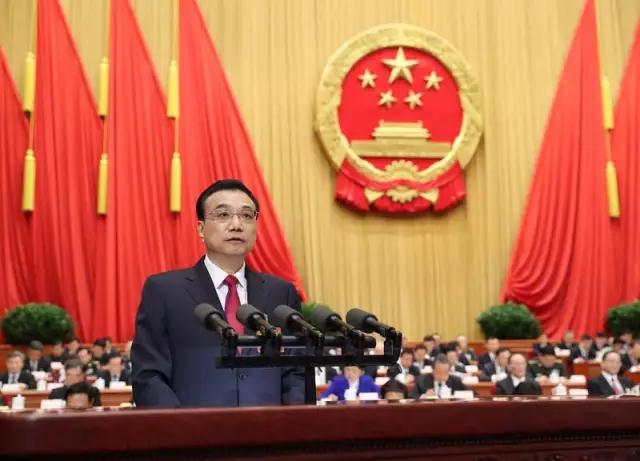 习近平、李克强在“两会”上说标准